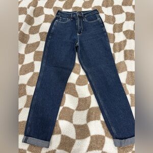 Hollister Ultra High Rise Mom Jeans size 23